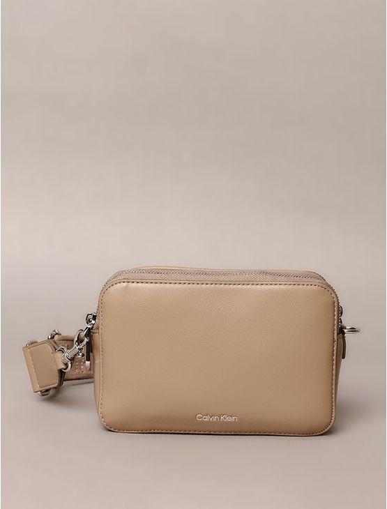 Bolsa Calvin Klein Feminina Camera Bag Com Alça Removível - Havana Bolsa Calvin Klein Feminina Camera Bag Com Alça Removível Havana u