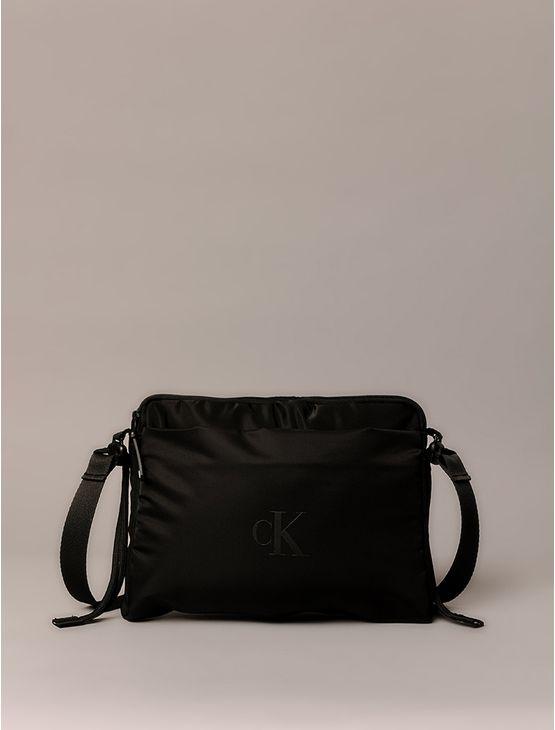 Bolsa Média Calvin Klein Jeans Nylon Square - Preto Bolsa Média Calvin Klein Jeans Nylon Square Preto u