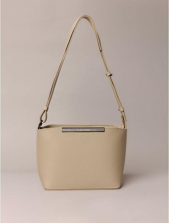 Bolsa Média Calvin Klein Feminina Placa Calvin Klein - Caqui Claro Bolsa Média Calvin Klein Feminina Placa Calvin Klein Caqui Claro u