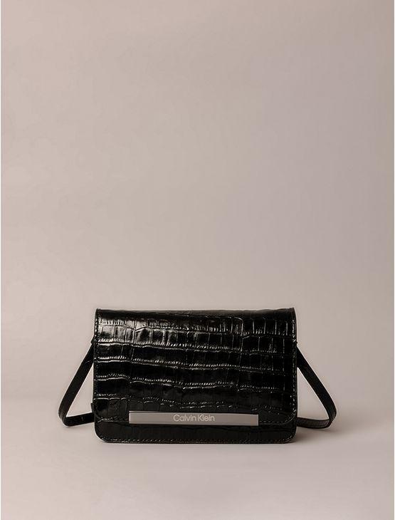 Bolsa Pequena Calvin Klein Feminina Croco Placa Ck - Preto Bolsa Pequena Calvin Klein Feminina Croco Placa Ck Preto u