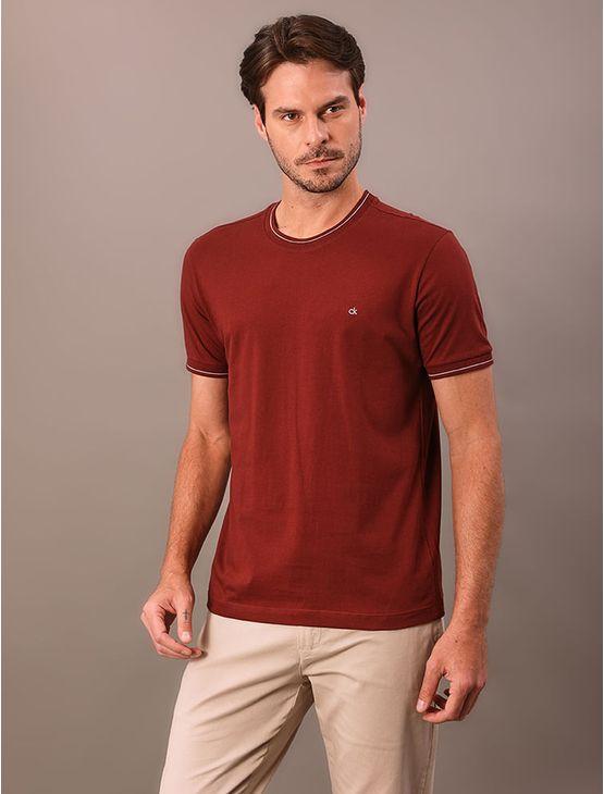 Camiseta Manga Curta Calvin Klein Masculino Gola Com Frisos - Bordo Camiseta Manga Curta Calvin Klein Masculino Gola Com Frisos Bordo g