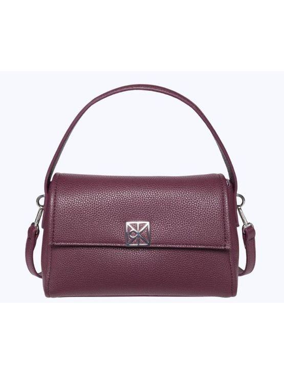 Bolsa Calvin Klein Feminina Shoulder Emblema Estampa Total Metálico - Bordo Bolsa Calvin Klein Feminina Shoulder Emblema Estampa Total Metálico Bordo u