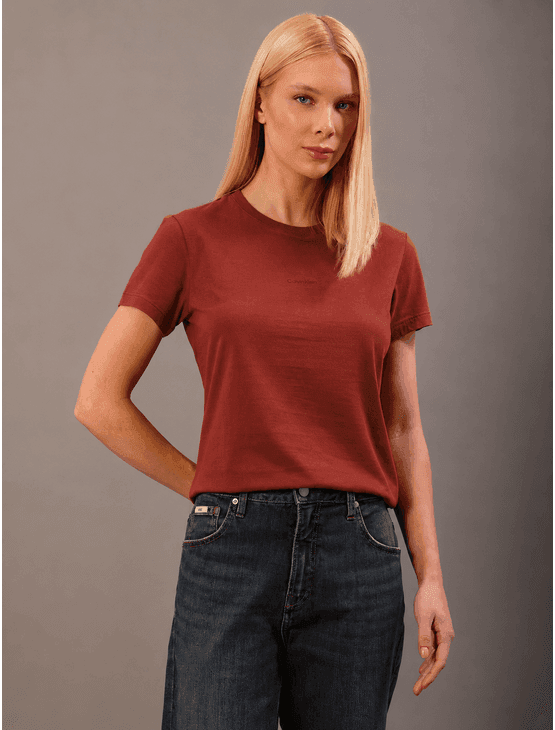 Camiseta Calvin Klein Feminina Viscolycra Ck - Ferrugem Camiseta Calvin Klein Feminina Viscolycra Ck Ferrugem m