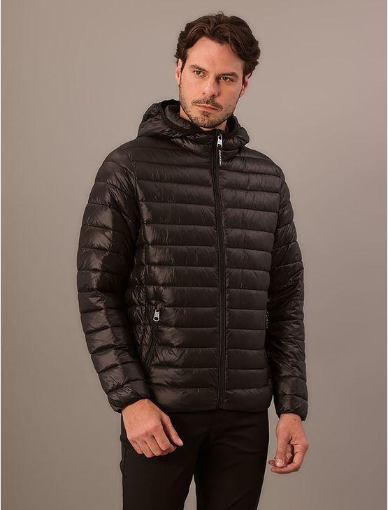 Jaqueta Masculina Calvin Klein Jeans Matelassê Com Capuz - Preto Jaqueta Masculina Calvin Klein Jeans Matelassê Com Capuz Preto g
