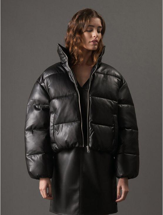 Jaqueta Feminina Faux Leather Matelassê Calvin Klein Jeans - Preto Jaqueta Feminina Faux Leather Matelassê Calvin Klein Jeans Preto p