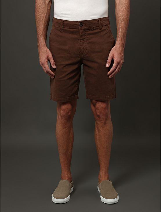 Bermuda Masculina Color Chino Calvin Klein Jeans - Marrom Bermuda Masculina Color Chino Calvin Klein Jeans Marrom 48