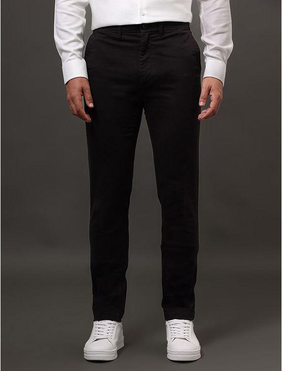 Calça Masculina Chino Slim Modern Twill Calvin Klein - Preto Calça Masculina Chino Slim Modern Twill Calvin Klein Preto 46