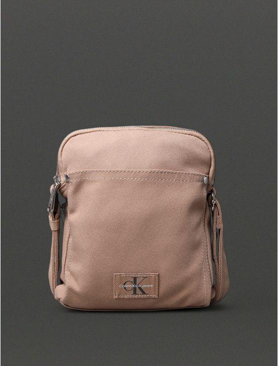 Bolsa Masculina Mini Sport Essentials Calvin Klein Jeans - Caqui Claro Bolsa Masculina Mini Sport Essentials Calvin Klein Jeans Caqui Claro u