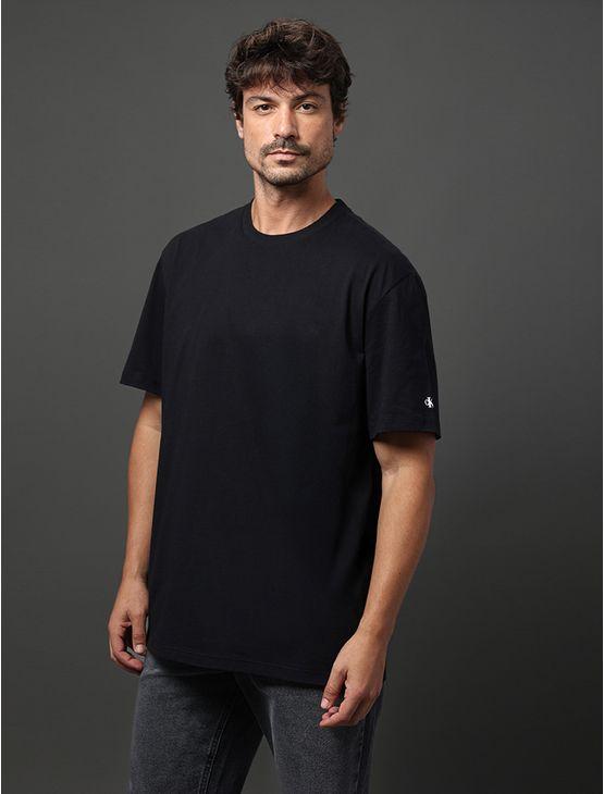 Camiseta Masculina Oversized Logo Calvin Klein Jeans - Preto Camiseta Masculina Oversized Logo Calvin Klein Jeans Preto p