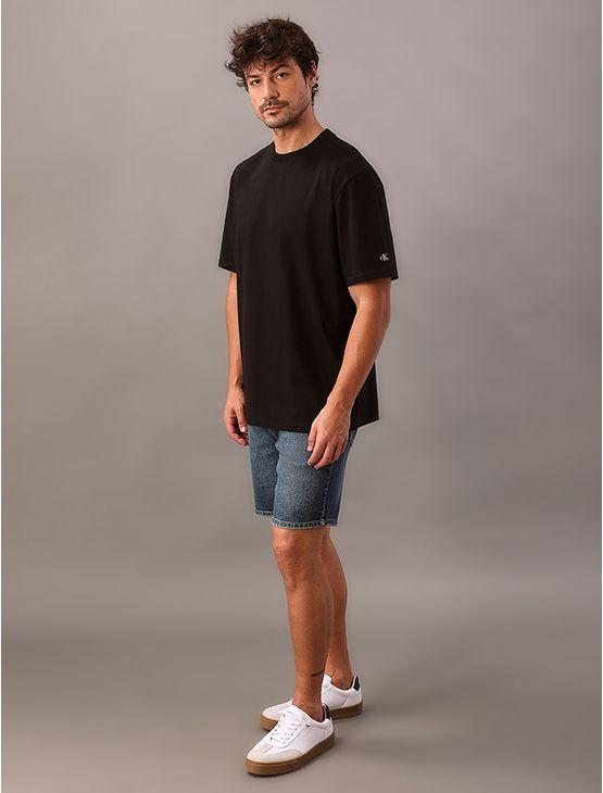 Camiseta Manga Curta Calvin Klein Jeans Masculino Oversized Calvin Klein Manga - Preto Camiseta Manga Curta Calvin Klein Jeans Masculino Oversized Calvin Klein Manga Preto p