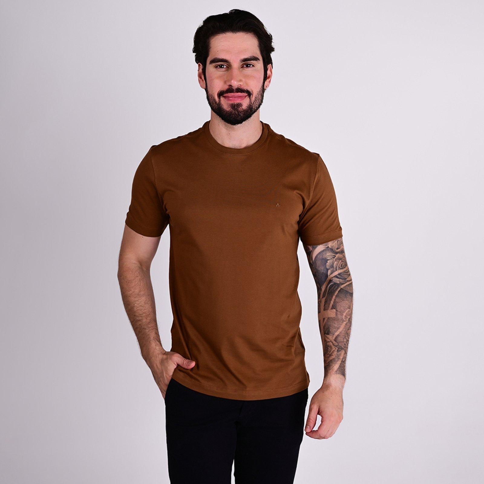 Camiseta Aramis Monocromática Marrom