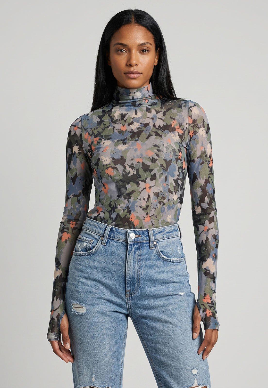 Blusa Feminina FARM Estampa Floral Cinza