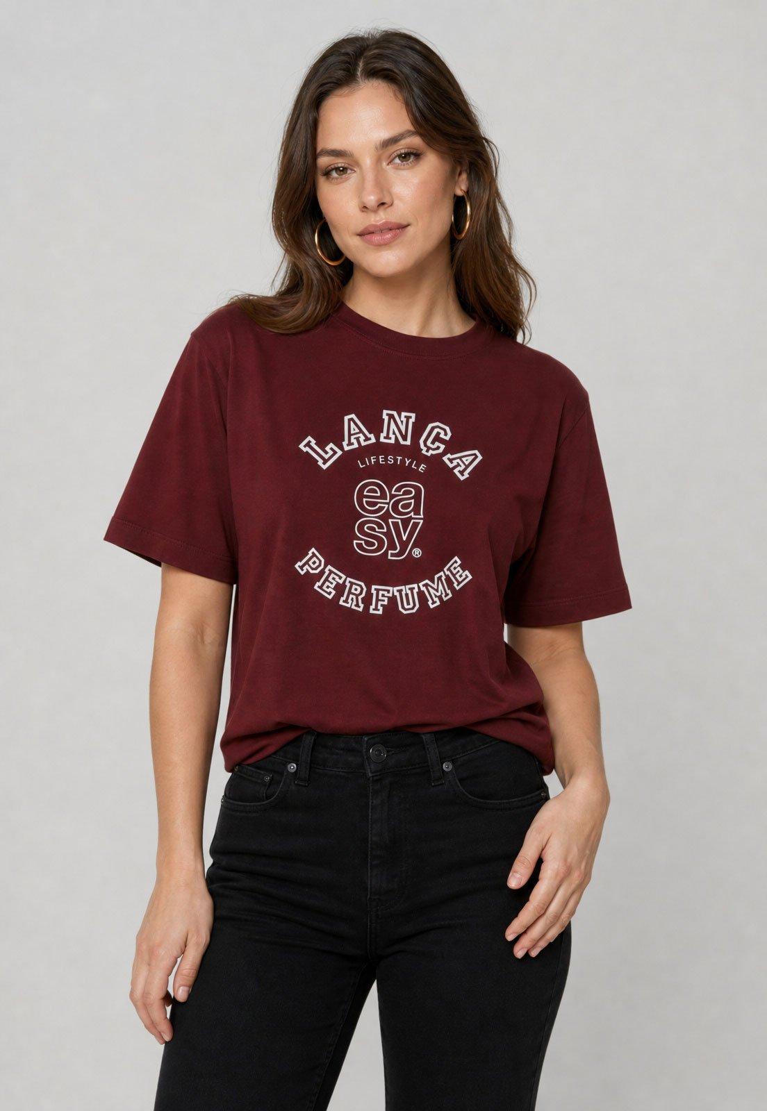 Camiseta Feminina Lança Perfume Lettering Vinho