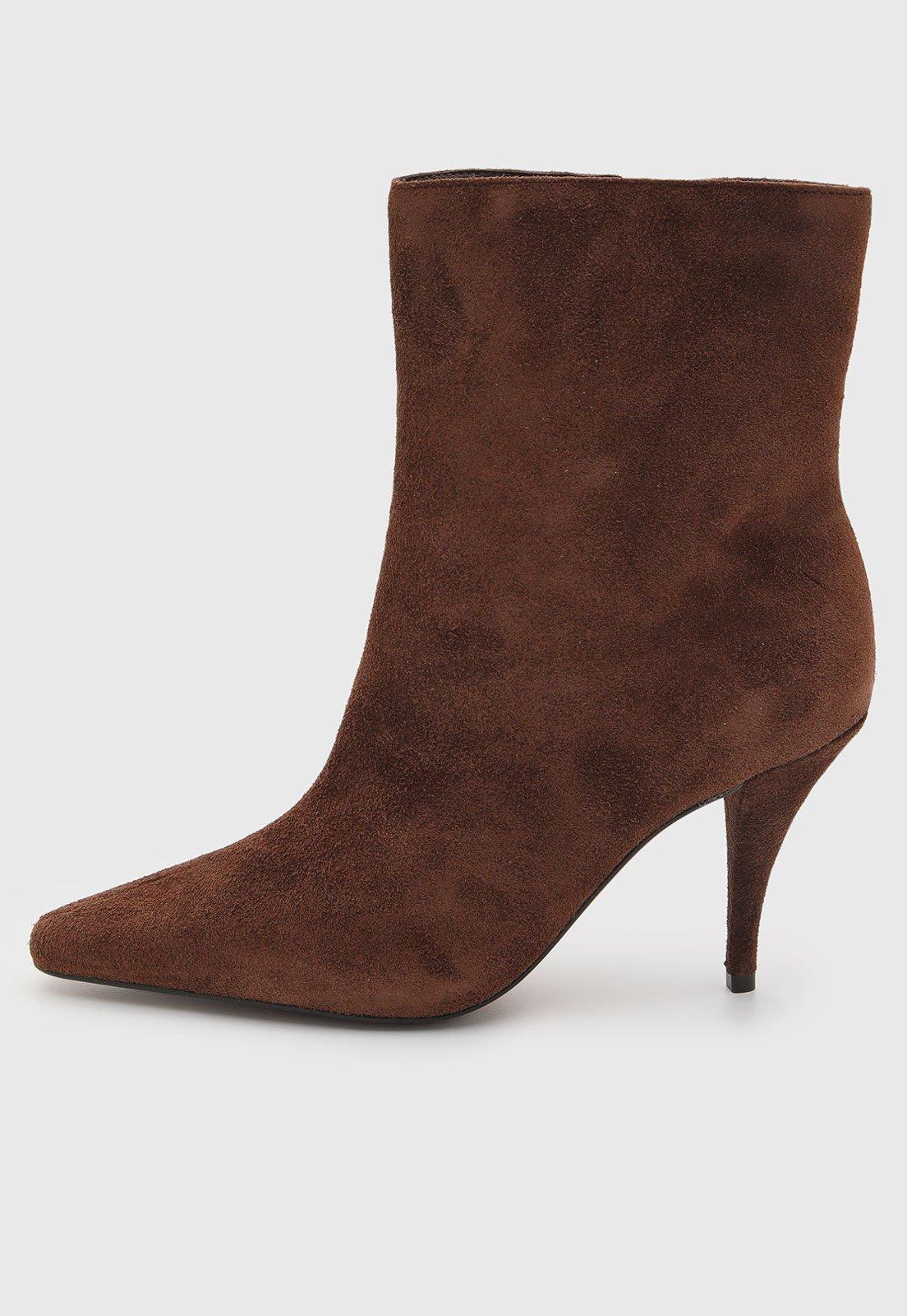 Bota Feminina Arezzo Cano Curto Couro Camurça Marrom