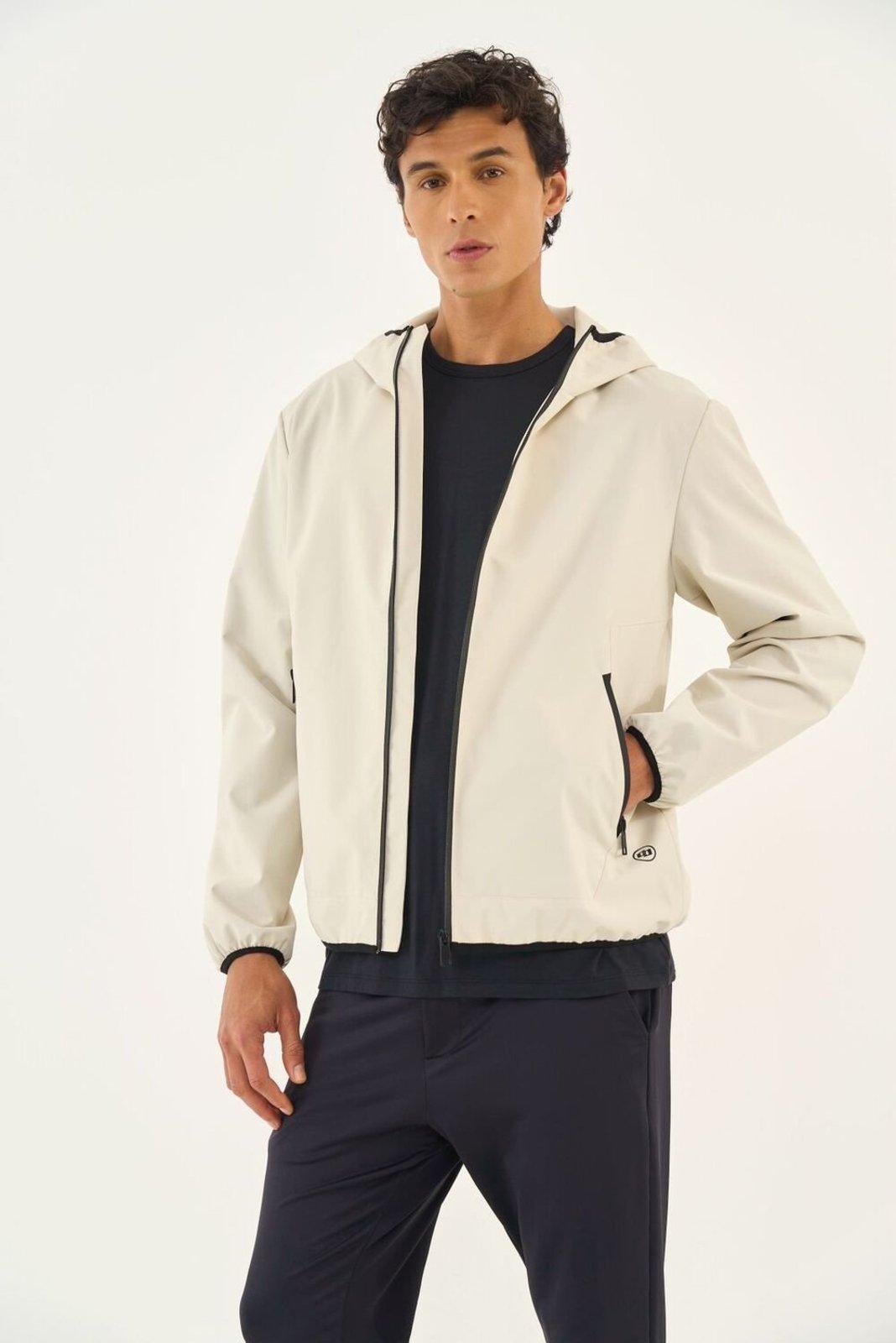 Jaqueta Bomber Com Repelente Leve - Colcci Tech Bege Taupe