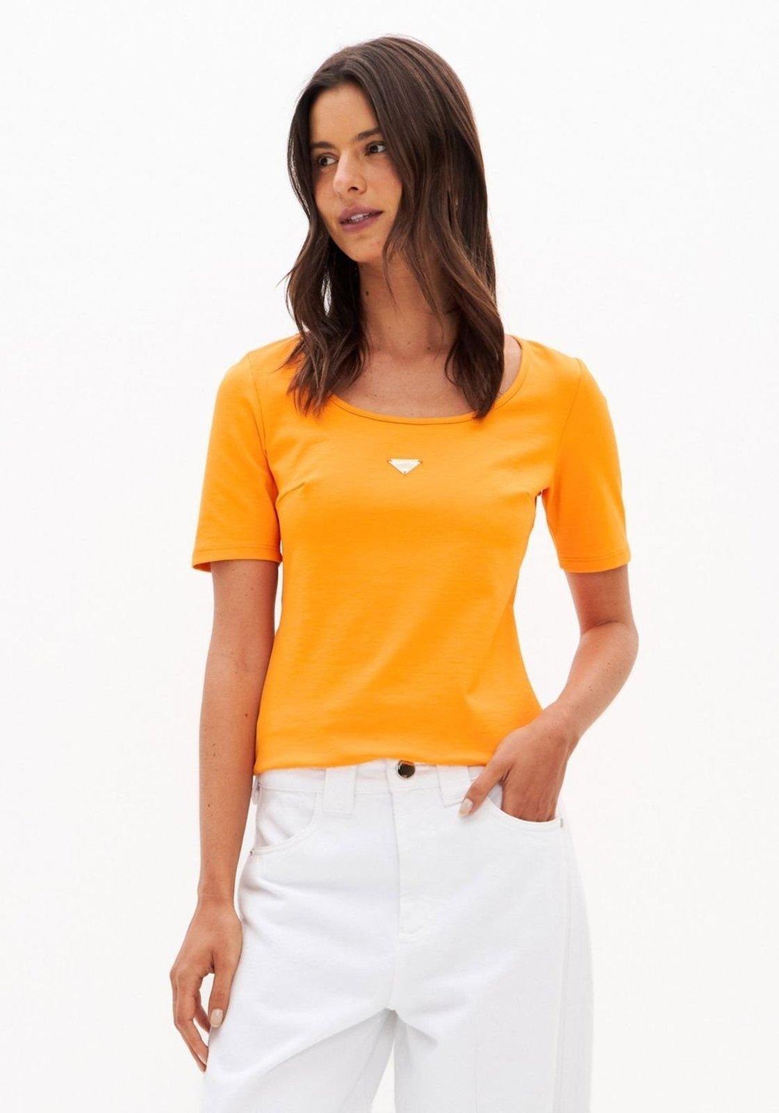 Blusa Manga Curta Com Placa Lança Perfume