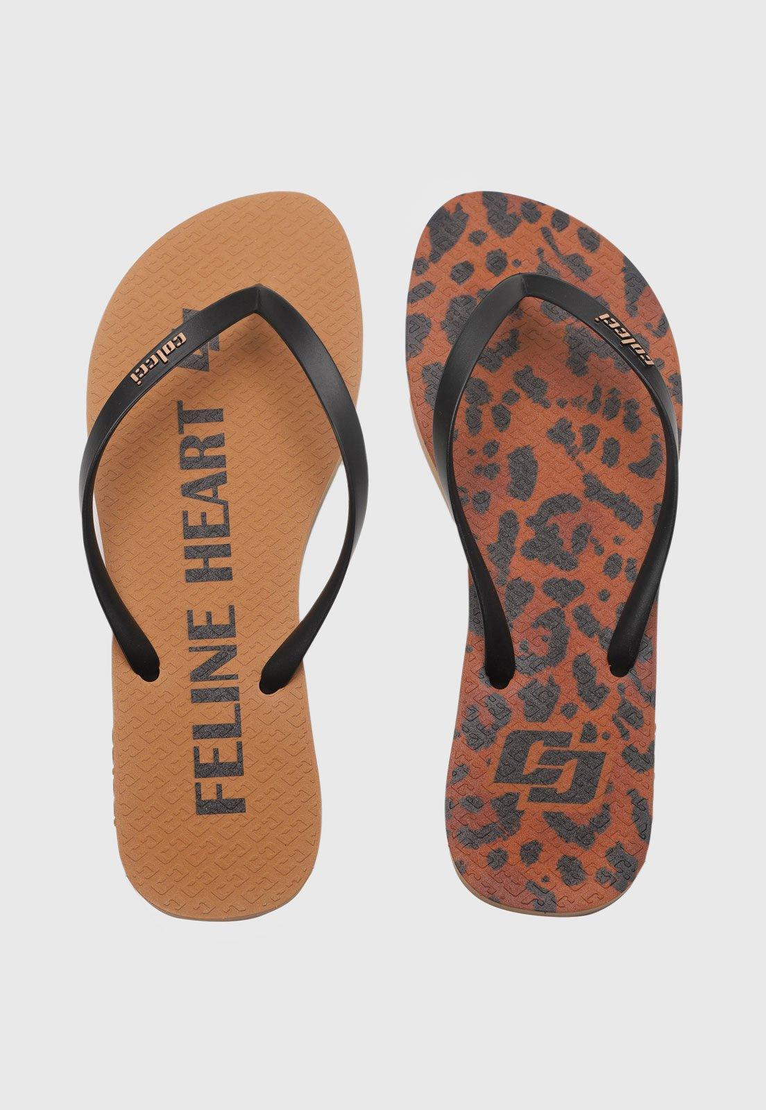 Chinelo Feminino Colcci Estampa Animal Print e Lettering Marrom e Preto
