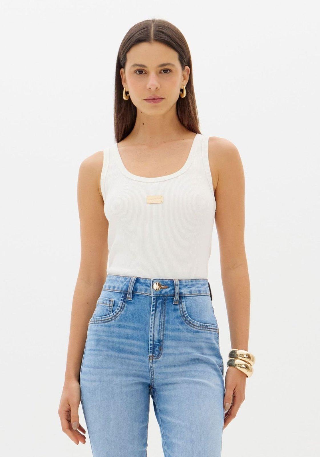 Blusa Regata Canelada Com Placa Lança Perfume