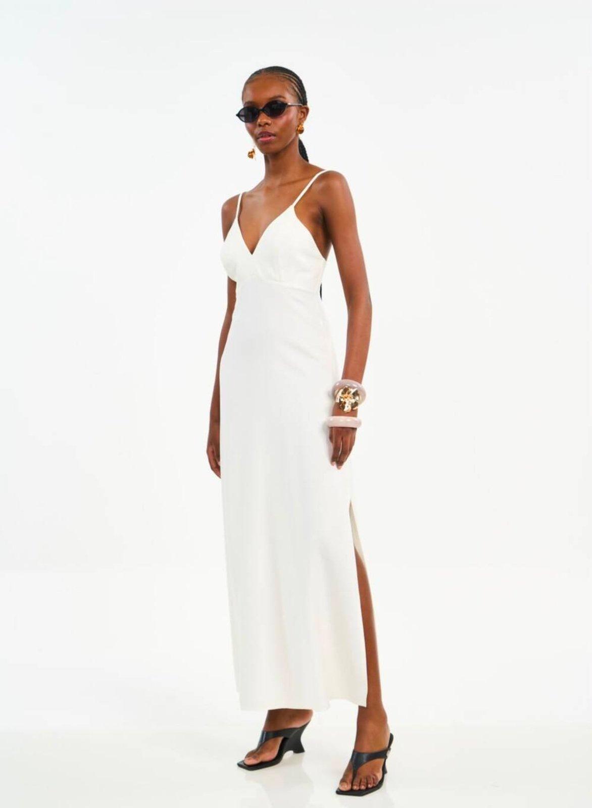 Vestido Longo com Decote V e Fenda Colcci Off Shell