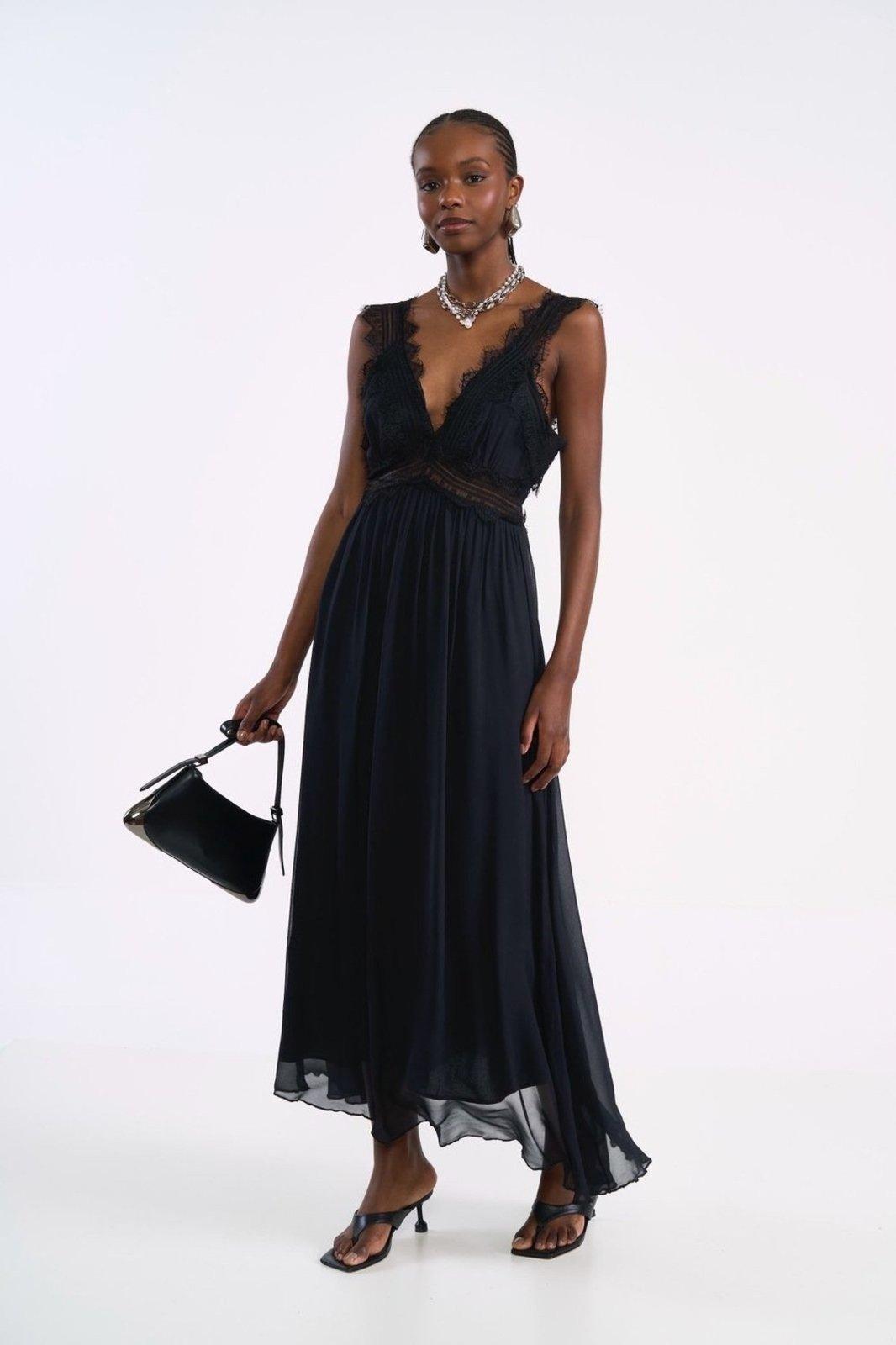 Vestido Acinturado Fluido Com Renda Colcci Preto