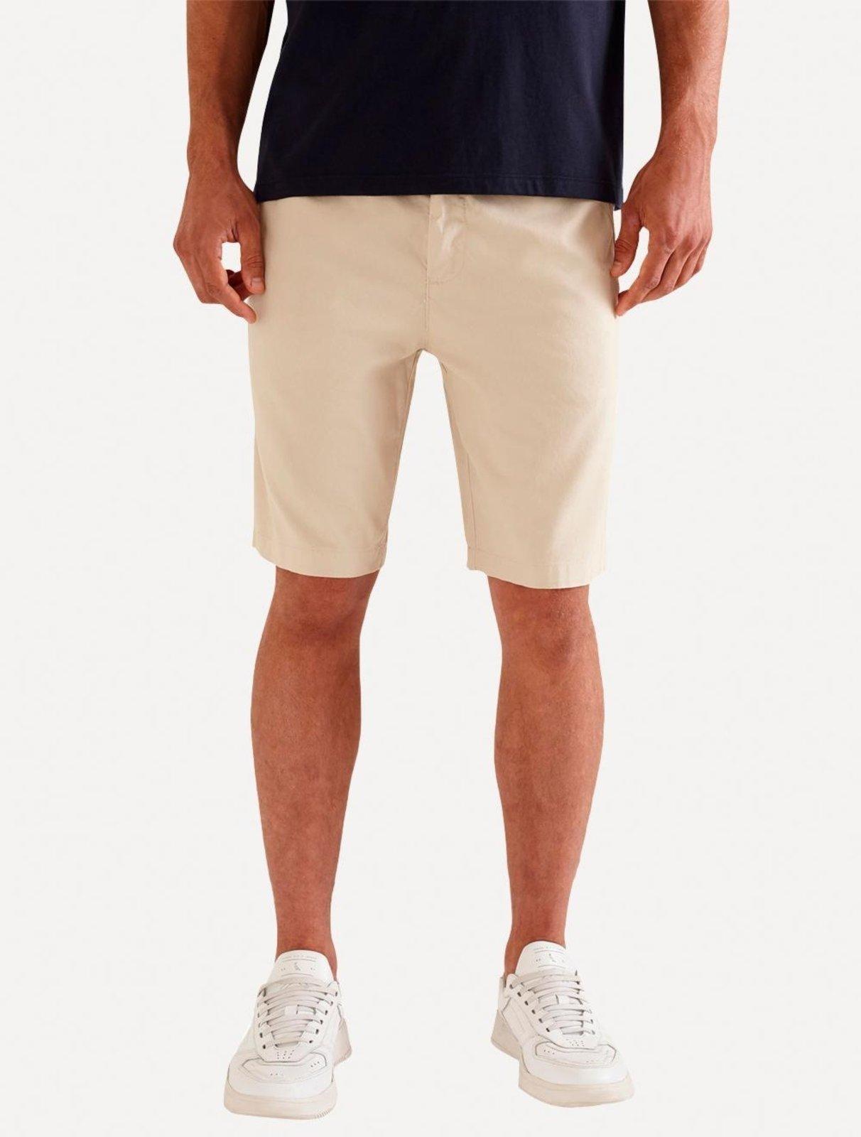 Bermuda Reserva Masculina de Sarja Casual Iron Areia