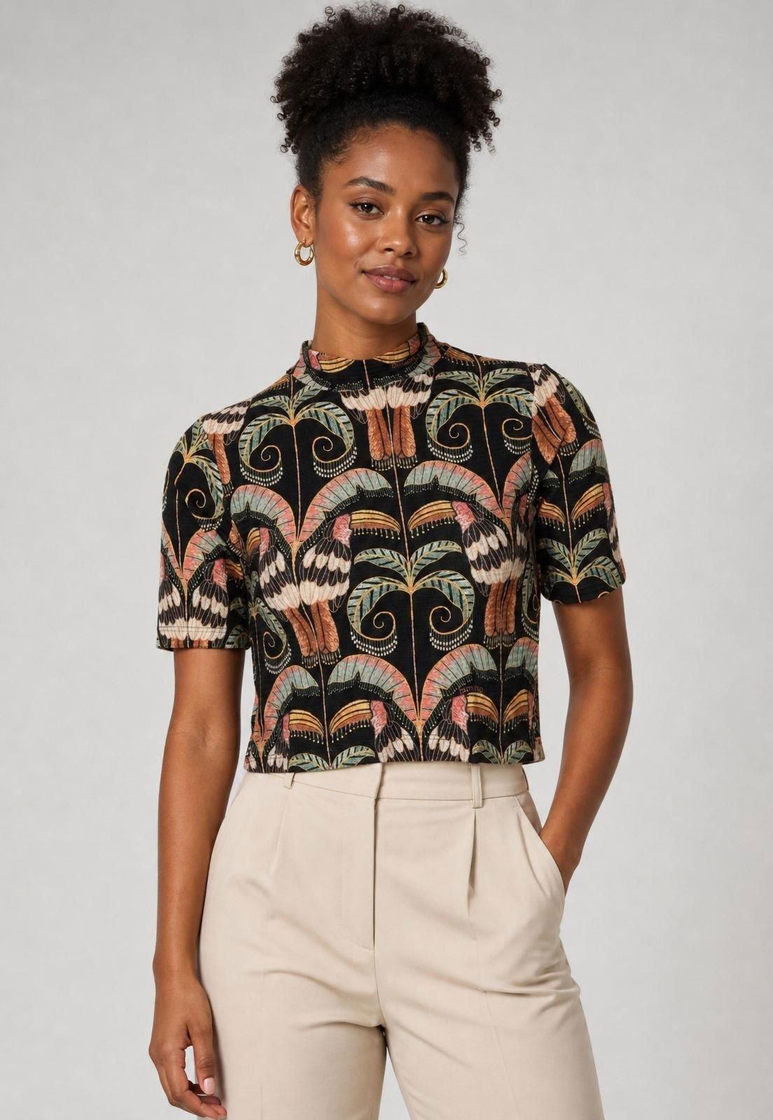 Blusa Feminina FARM Cropped Estampada Preta