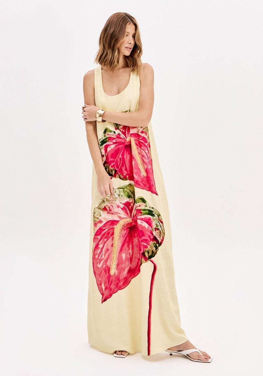 Vestido Longo Sem Mangas Com Cinto Lança Perfume