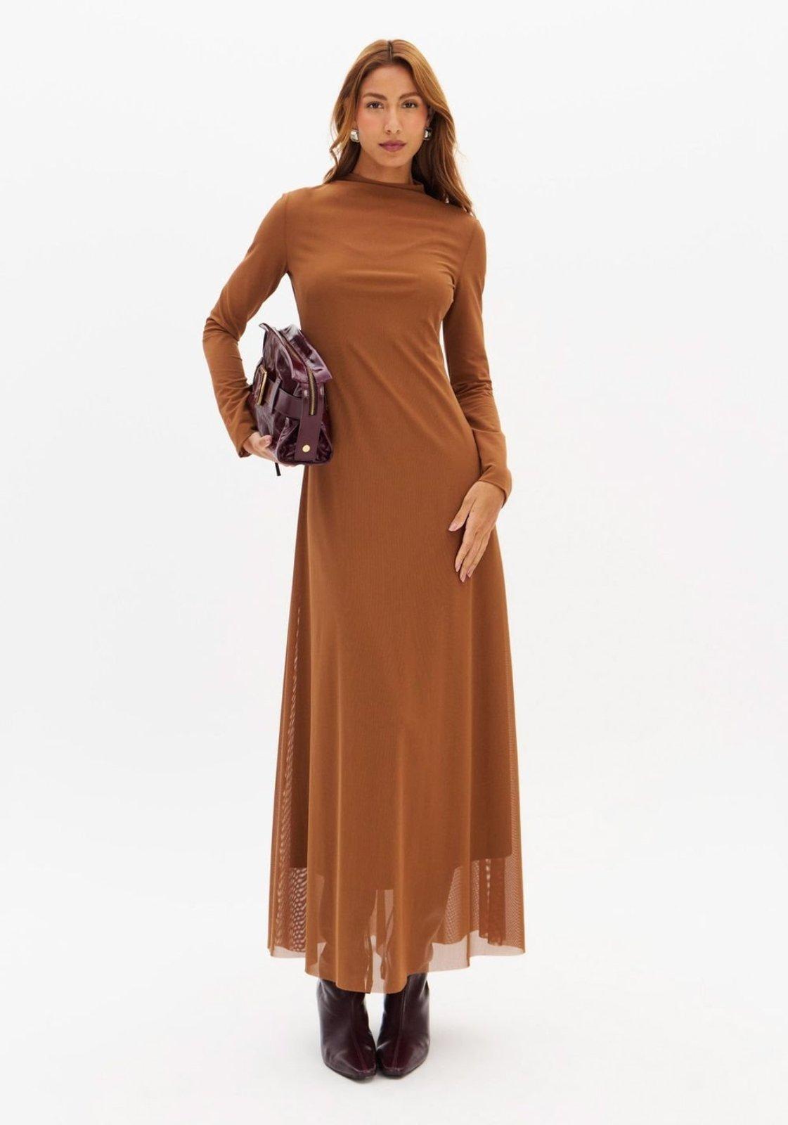 Vestido Longo Manga Longa De Tule Lança Perfume