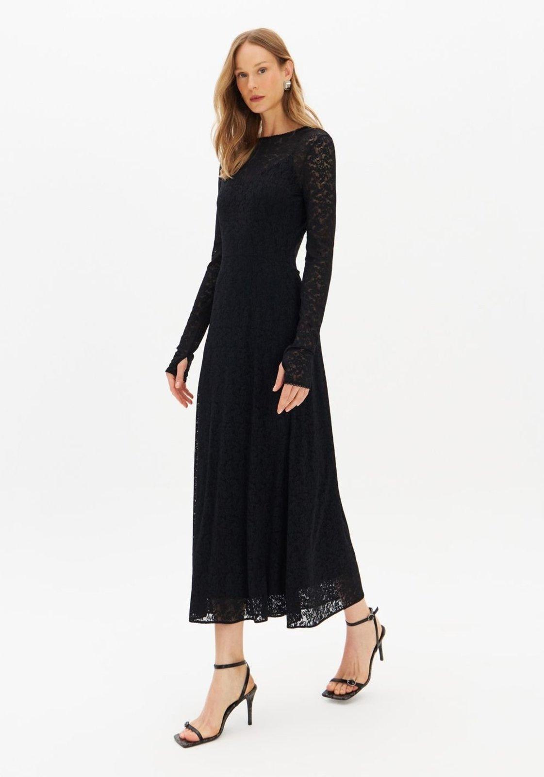 Vestido Super Midi De Renda Com Anagua Lança Perfume