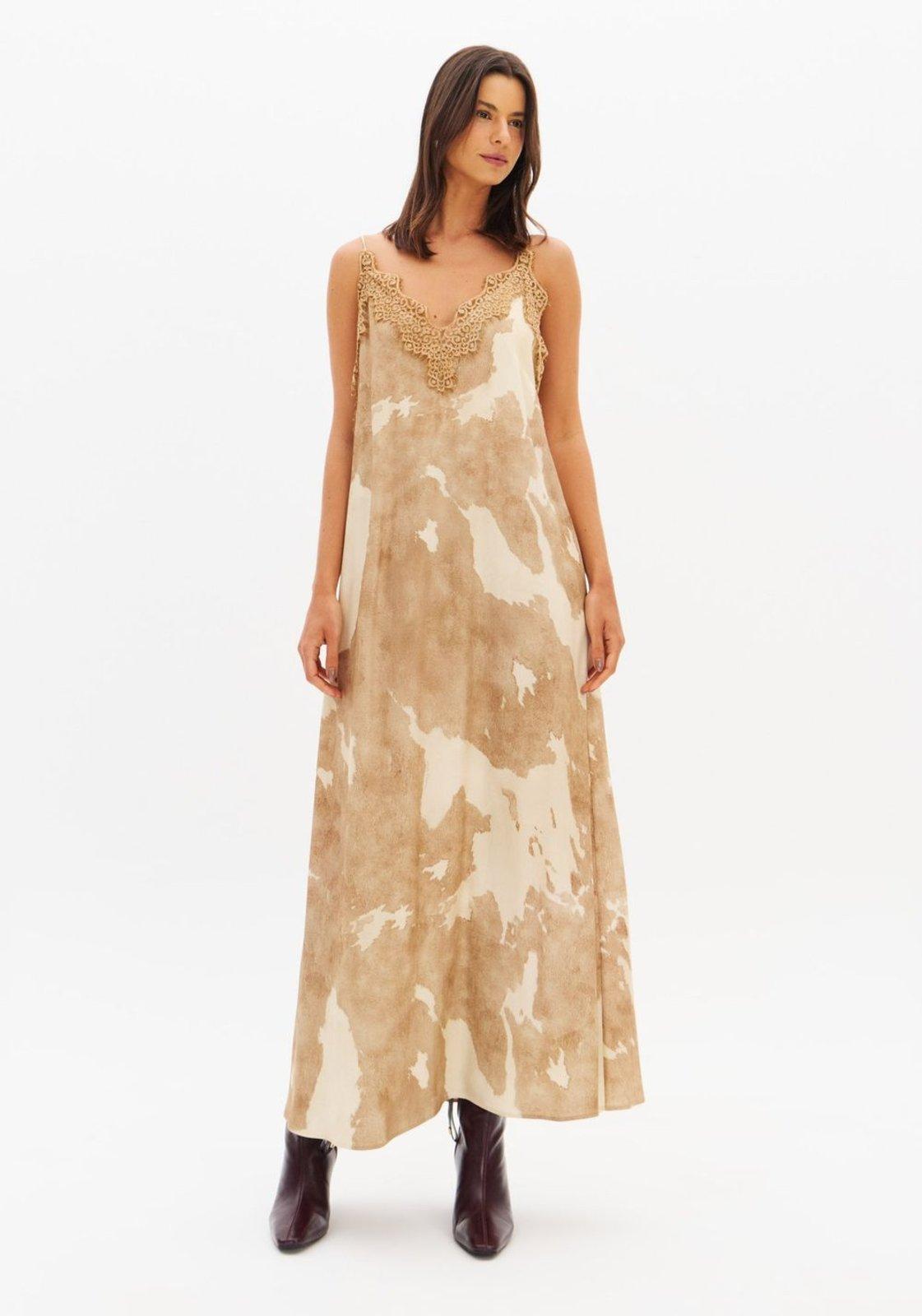Vestido Super Midi De Alças Estampado Lança Perfume