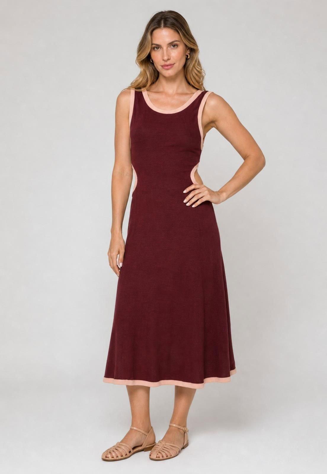 Vestido Feminino FARM Recorte Lateral Vinho