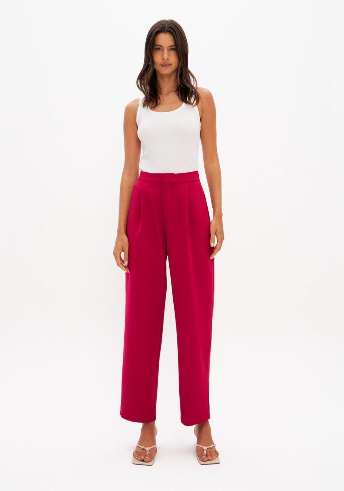 Calça Carrot Cintura Alta Lança Perfume