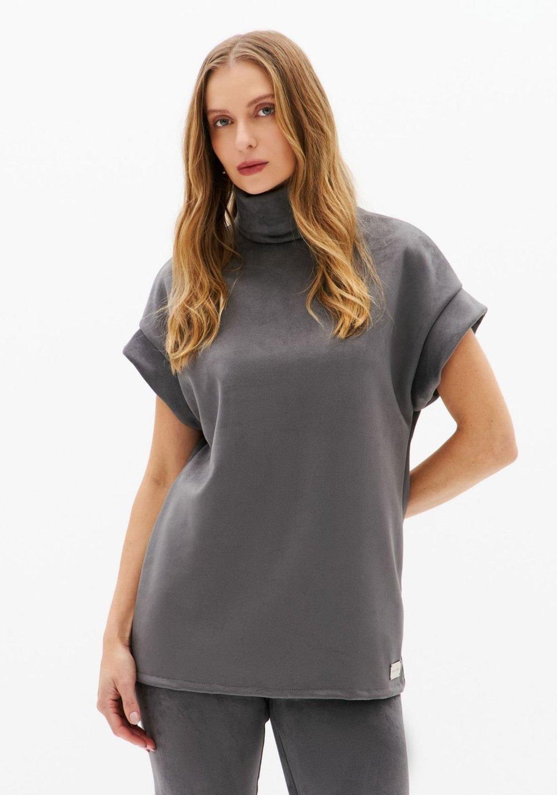 Blusa Alongada De Gola Alta Lança Perfume
