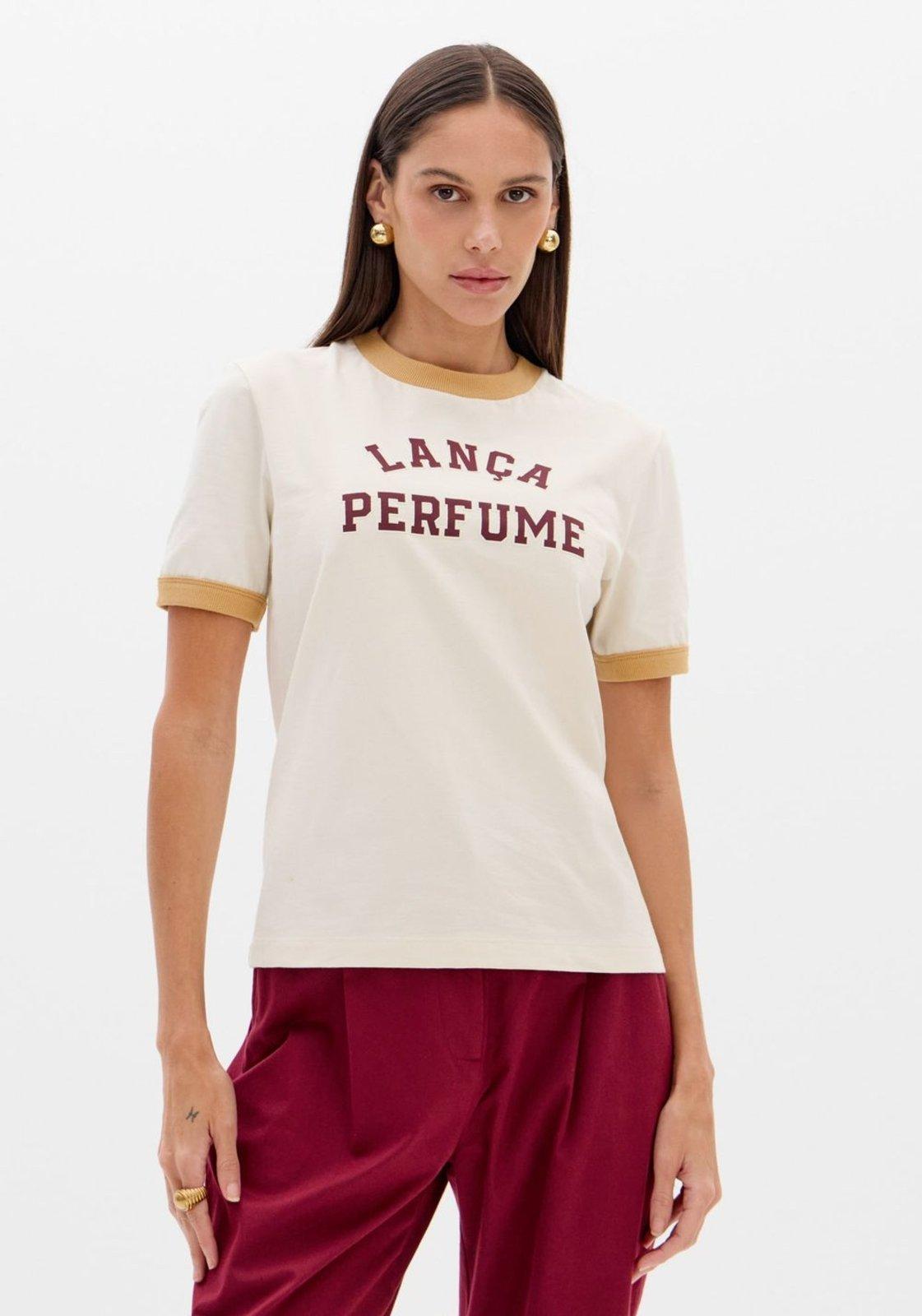 T-shirt Baby Look Com Manga Curta Lança Perfume