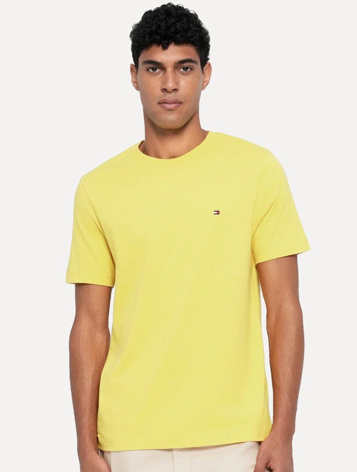 Camiseta Tommy Hilfiger Masculina Essential Cotton Amarela