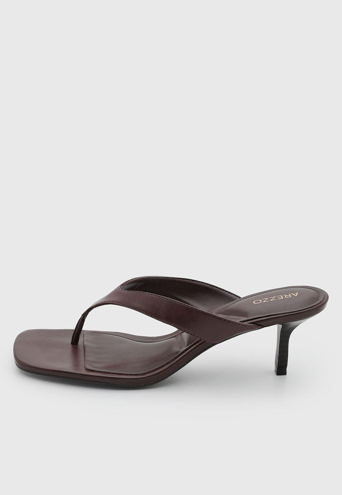 Sandália Feminina Arezzo Bico Quadrado Tiras Marrom