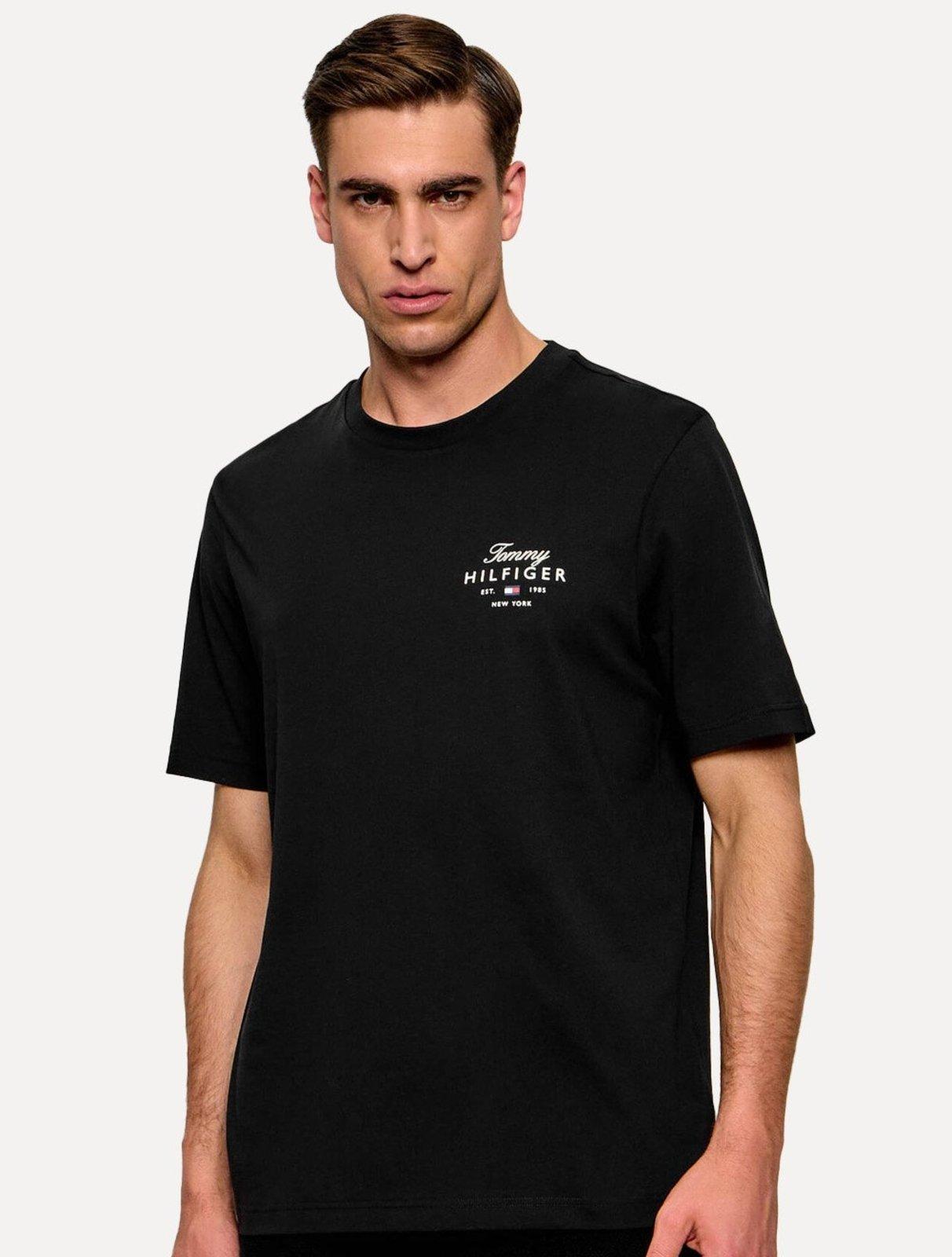 Camiseta Tommy Hilfiger Masculina Brand Love Signature Logo Preta
