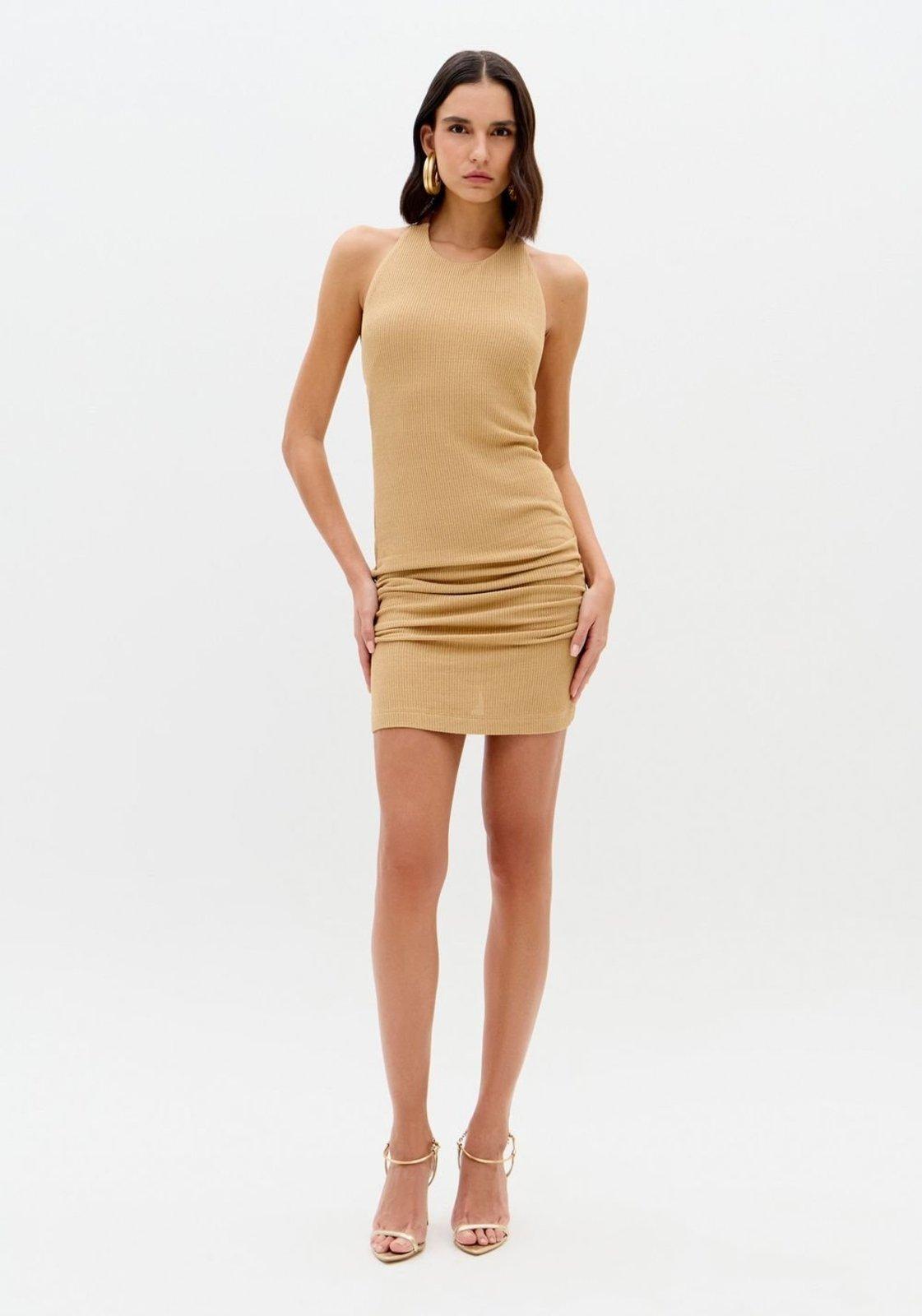 Vestido Curto Frente Única Com Pregas Lança Perfume