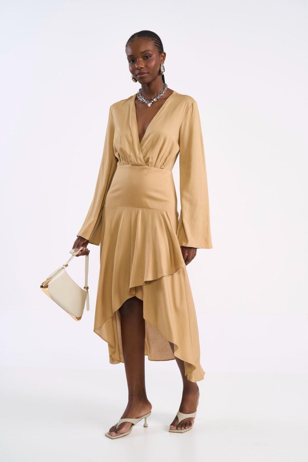 Vestido Midi em Viscose com Barra Assimétrica Colcci Bege Soybean