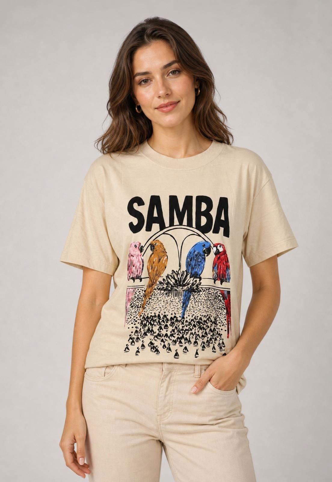 Camiseta Feminina FARM Estampa Arara Off-white