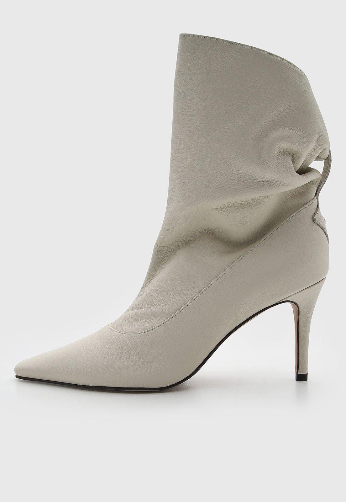 Bota Feminina Capodarte Couro Cano Médio Off-White