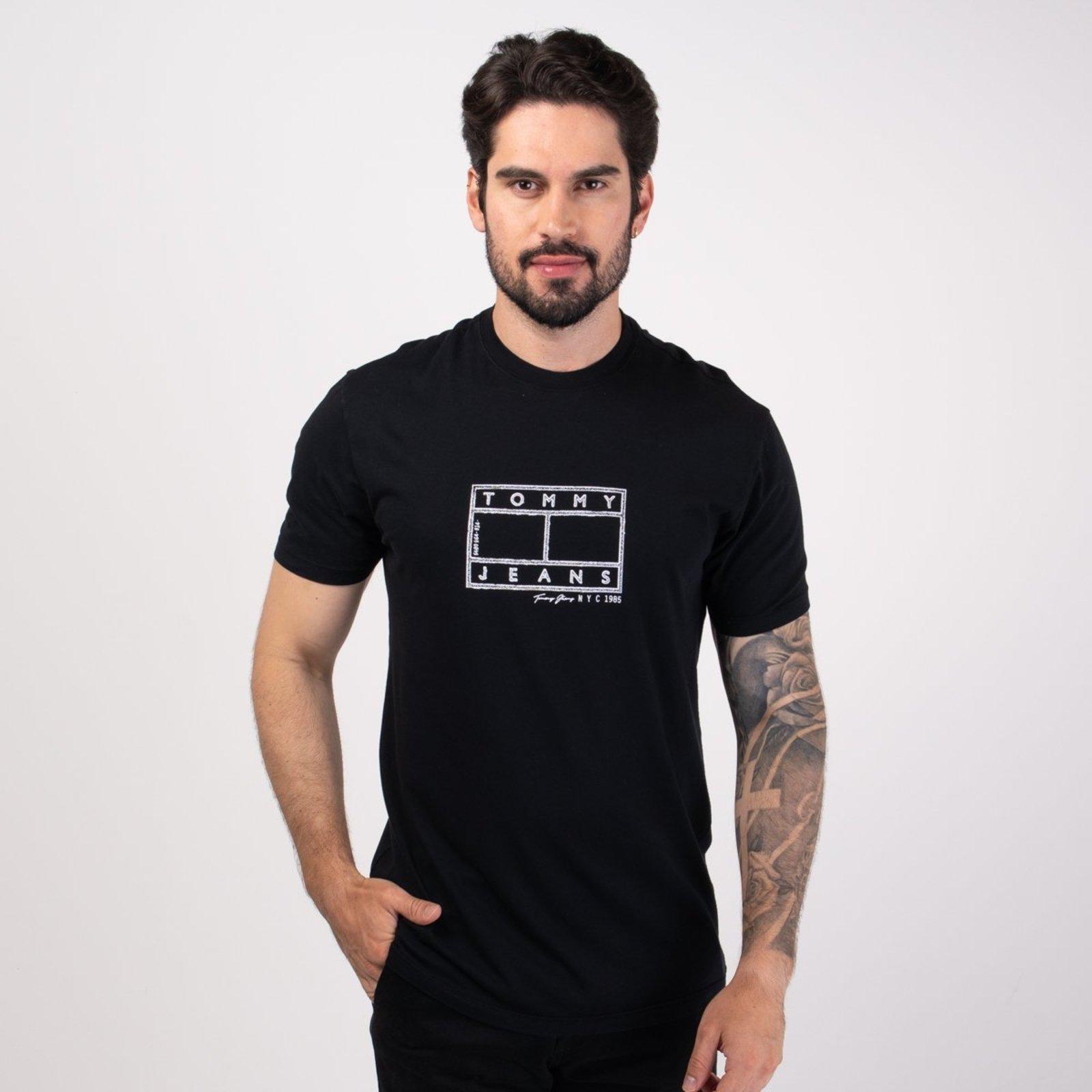 Camiseta Tommy Jeans Center Flag Preta