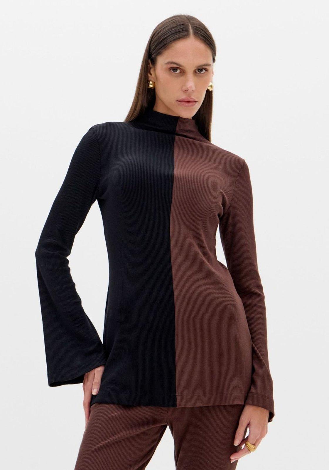 Blusa Canelada Alongada Bicolor Lança Perfume
