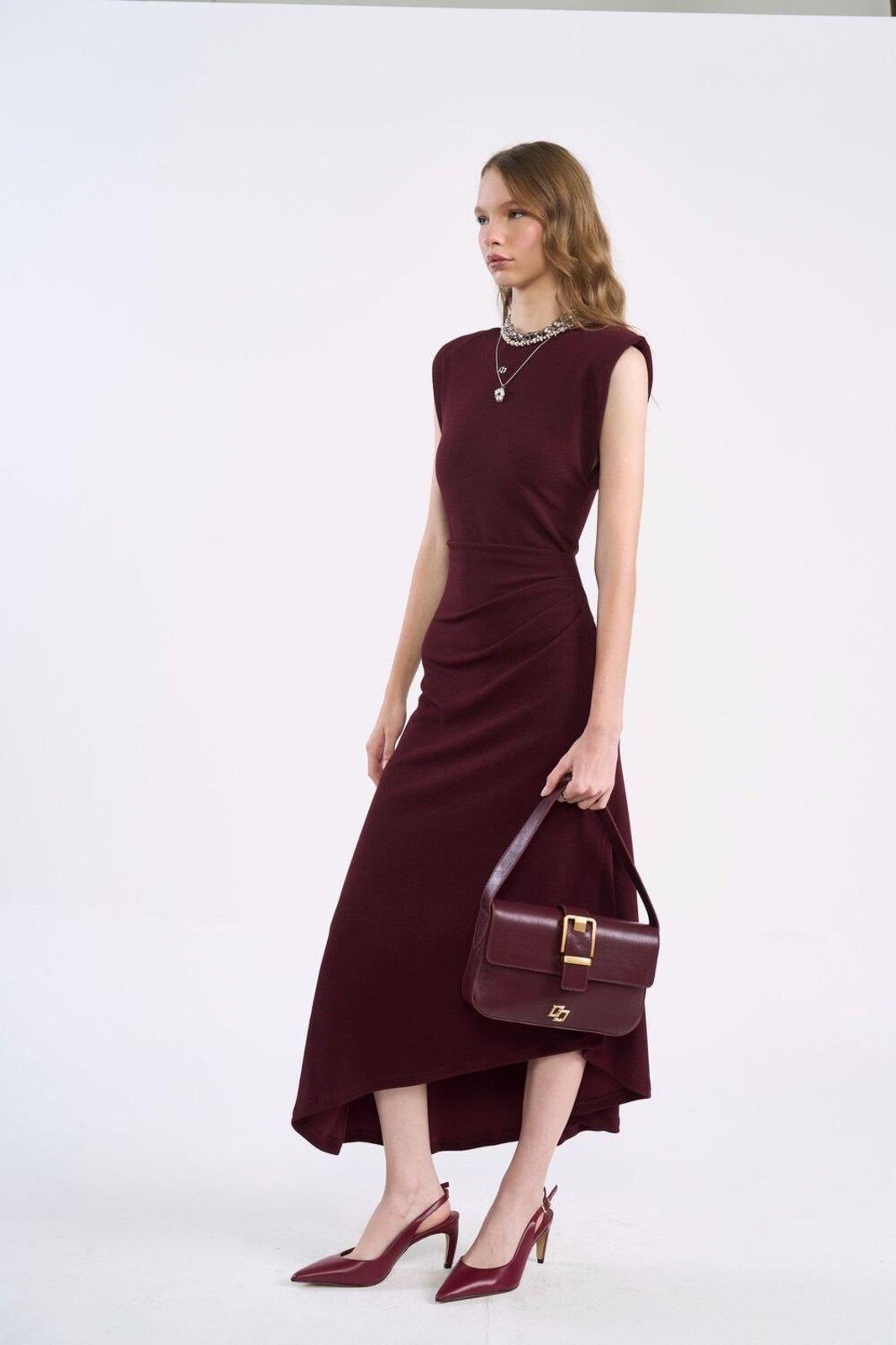 Vestido Midi Drapeado com Decote Redondo Colcci Bordo Bloodston