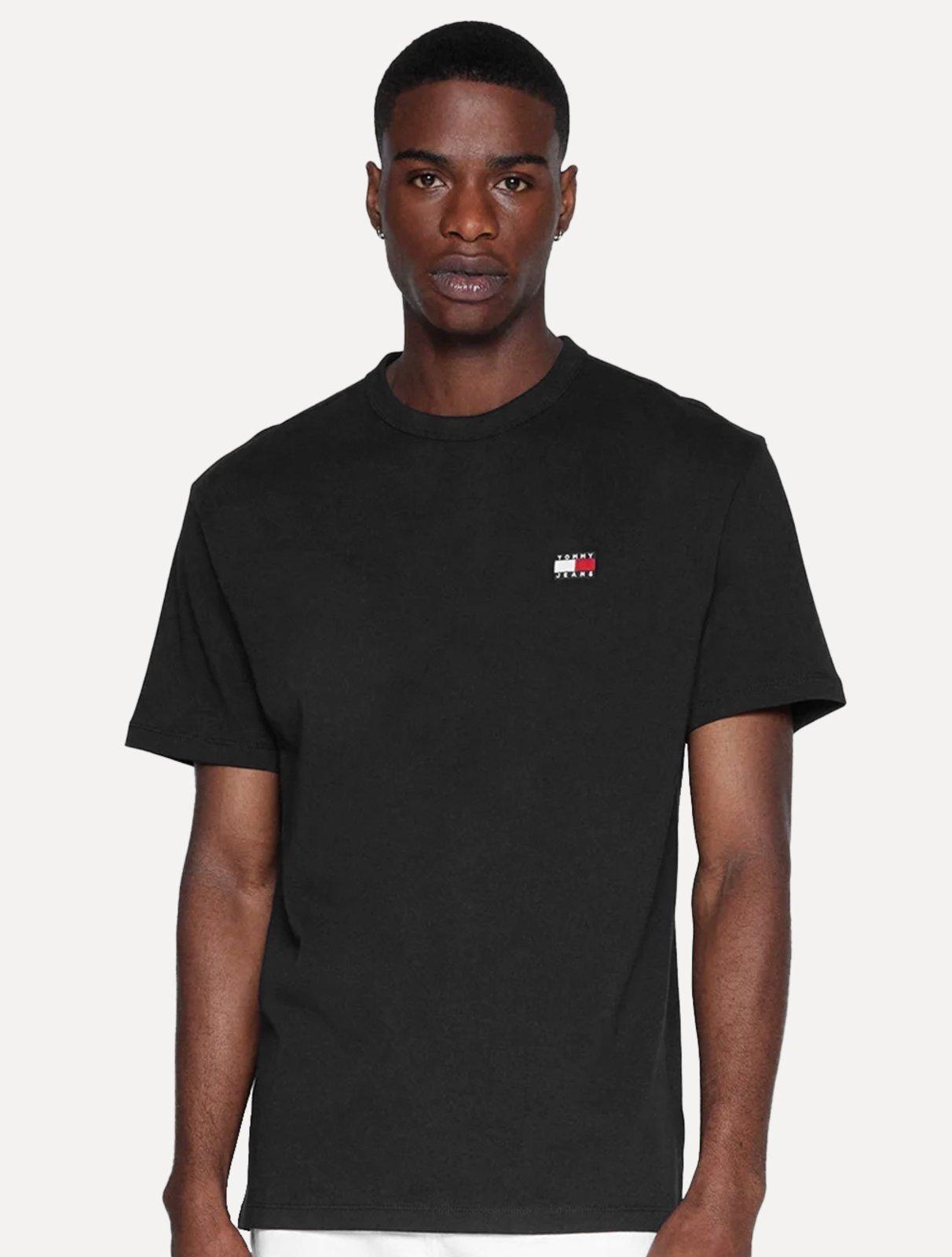 Camiseta Tommy Jeans Masculina Regular Flag Badge Tee Preta