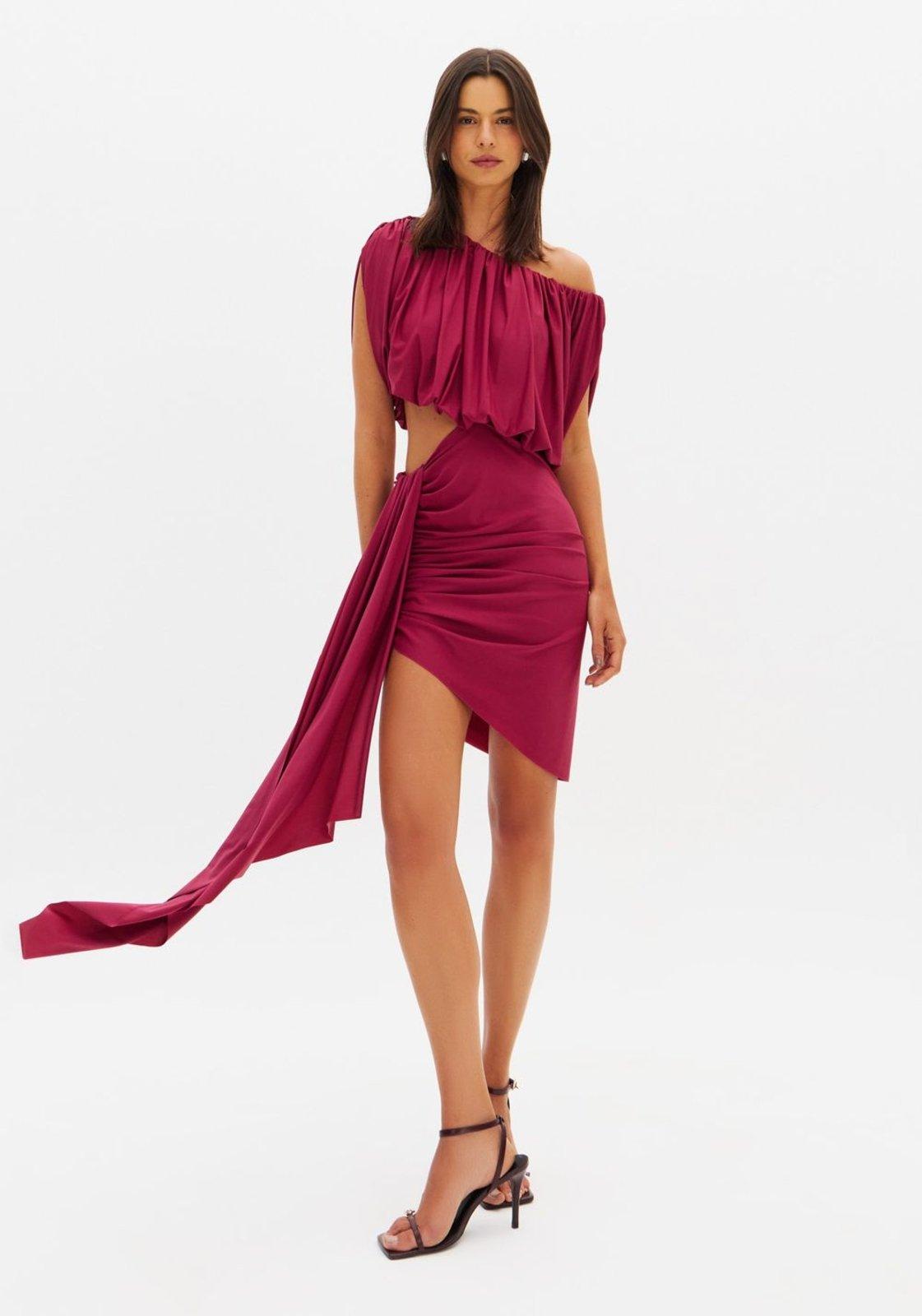 Vestido Curto Cut Off Ombro Único Lança Perfume