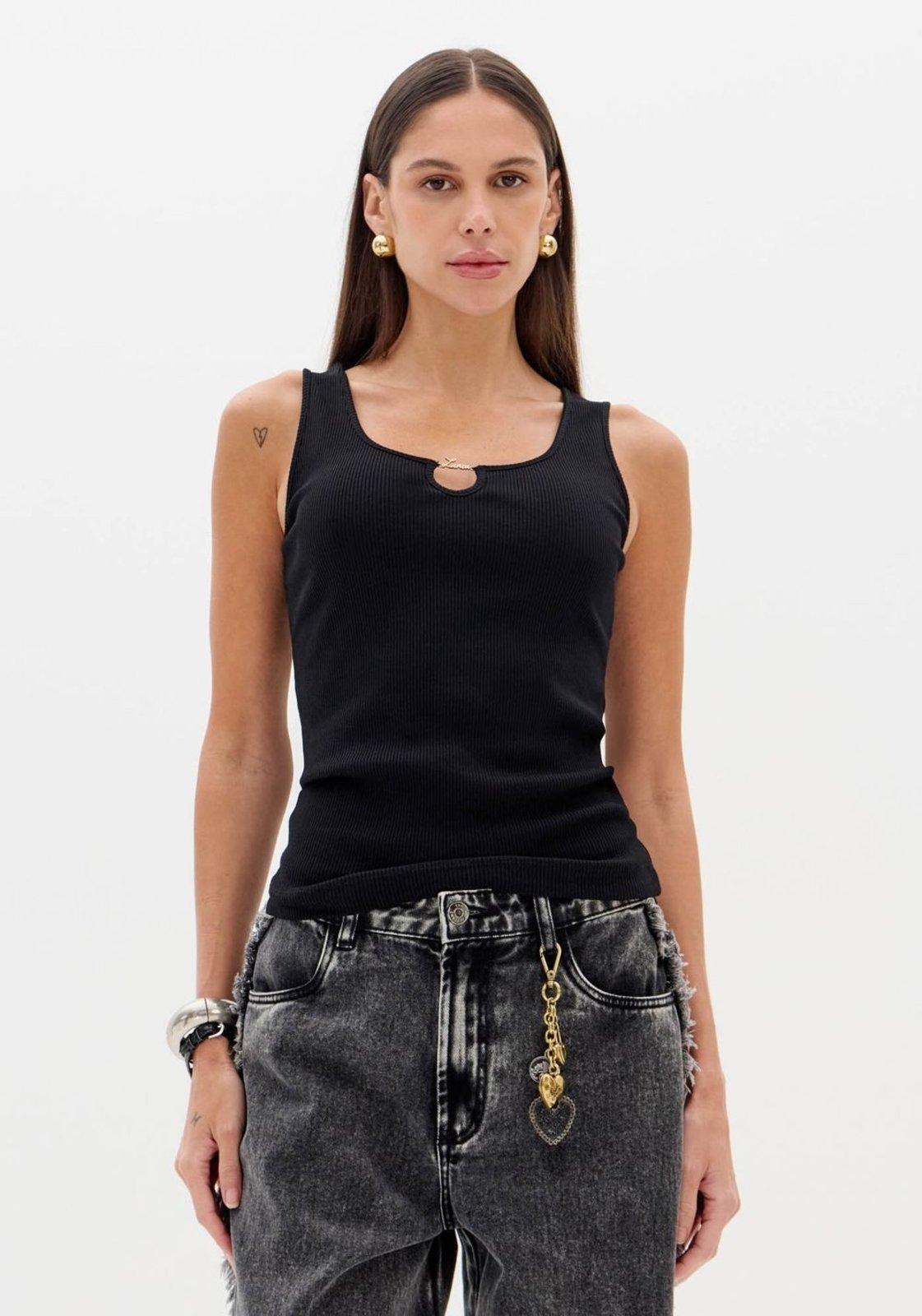 Blusa Regata Canelada Com Metal Lança Perfume