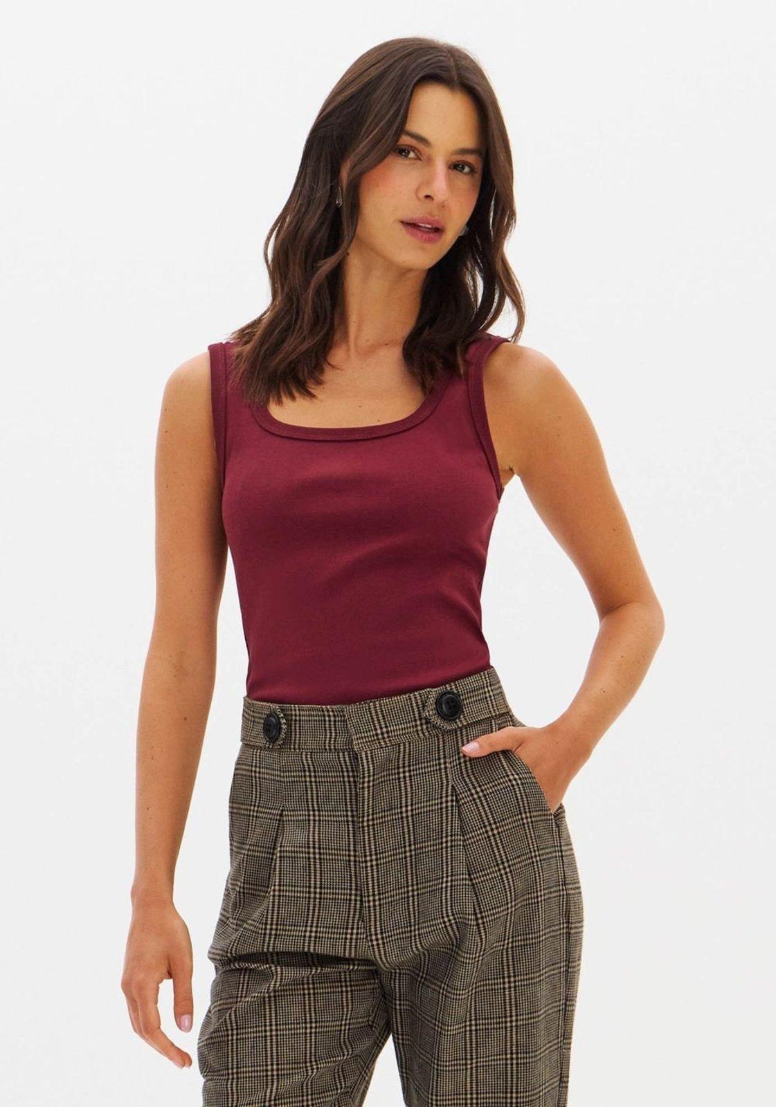 Blusa Decote Quadrado Malha Pesada Lança Perfume