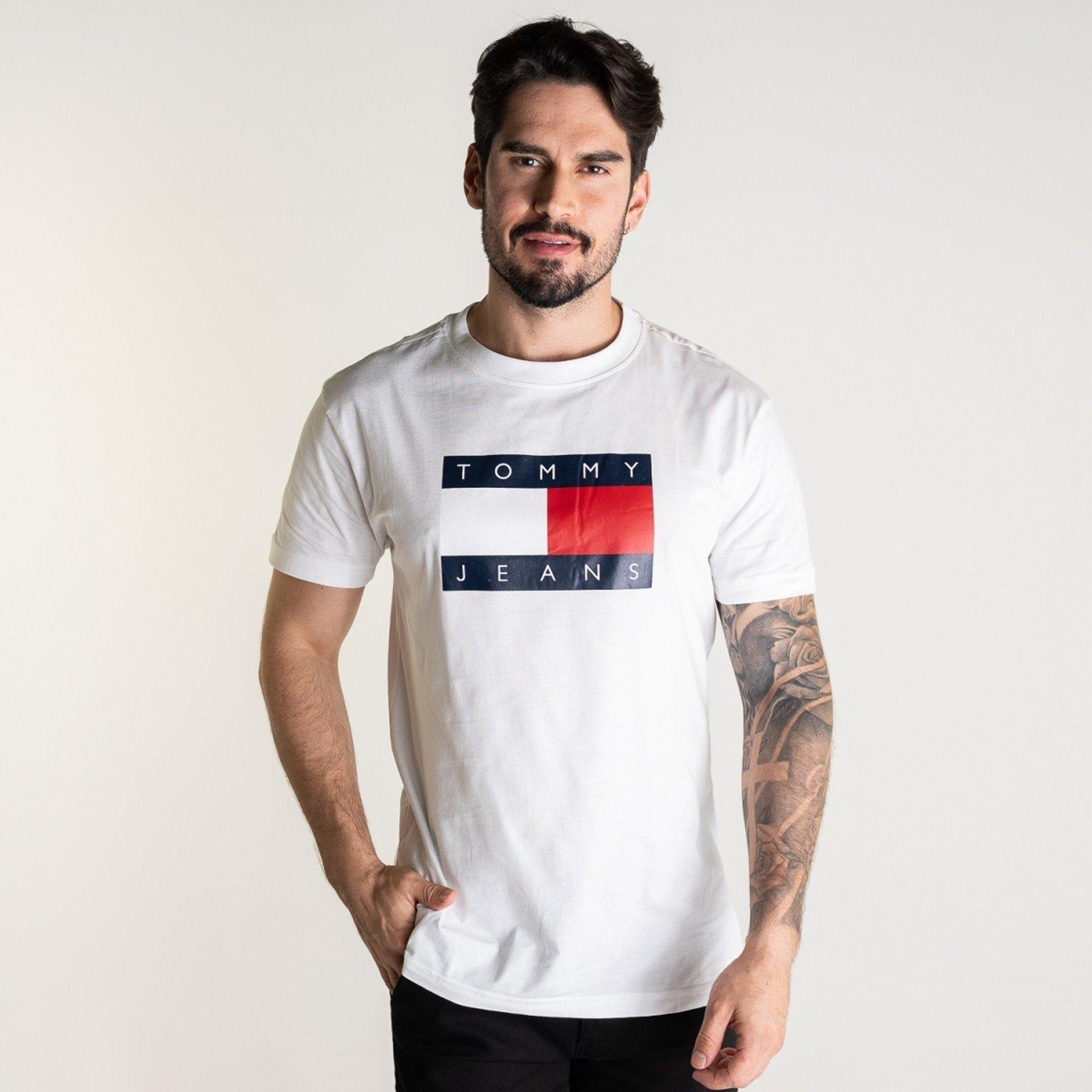 Camiseta Tommy Jeans Flag Branca