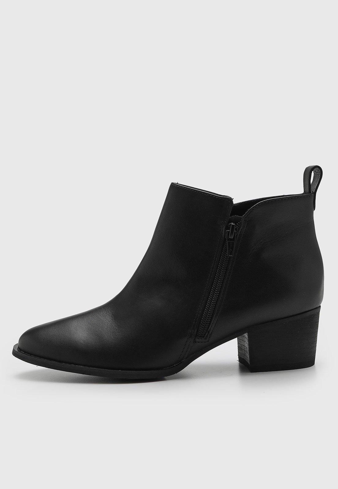 Bota Feminina Arezzo Cano Baixo Salto Bloco Preta